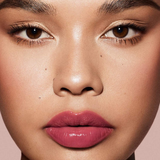 Fenty Beauty GLOSS BOMB
STIX| HIGH BISCUS