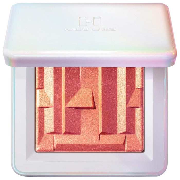 HAUS LABS BY LADY GAGA
Bio-Radiant Gel-Powder Illuminating Highlighter